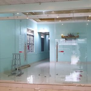 Bảng giá cửa kính cường lực lùa 2 cánh, thi công trọn gói