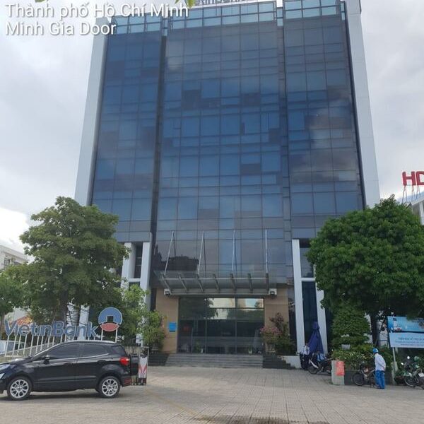Tòa nhà Vietinbank sử dụng vách kính mặt dựng giấu lố