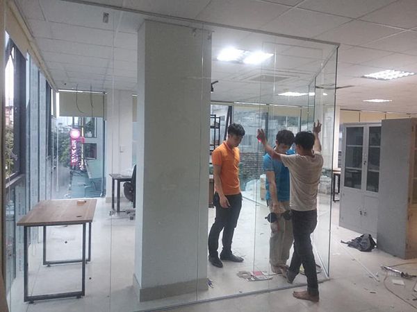 Không gian trở nên tinh tế hơn nhờ sử dụng vách kính thay tường gạch