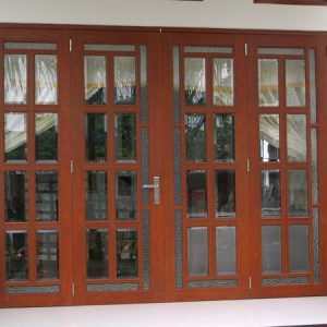 Báo giá cửa nhôm giả gỗ 4 cánh trọn gói, kèm 11 mẫu đẹp 2023