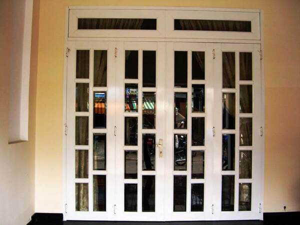 Mẫu cửa nhôm 2 cánh chia đố cho nhà ở Mẫu cửa nhôm 2 cánh chia đố cho nhà ở