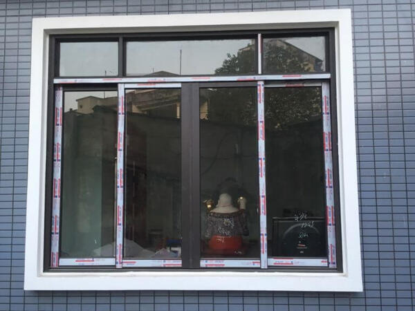 Mẫu cửa sổ mở trượt 4 cánh hệ 55 có vách cố định