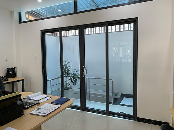 Cửa trượt Xingfa Class A cao cấp cho văn phòng