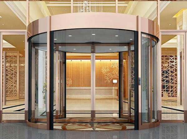 Cửa xoay tự động tại trung tâm thương mại Cửa xoay tự động tại trung tâm thương mại