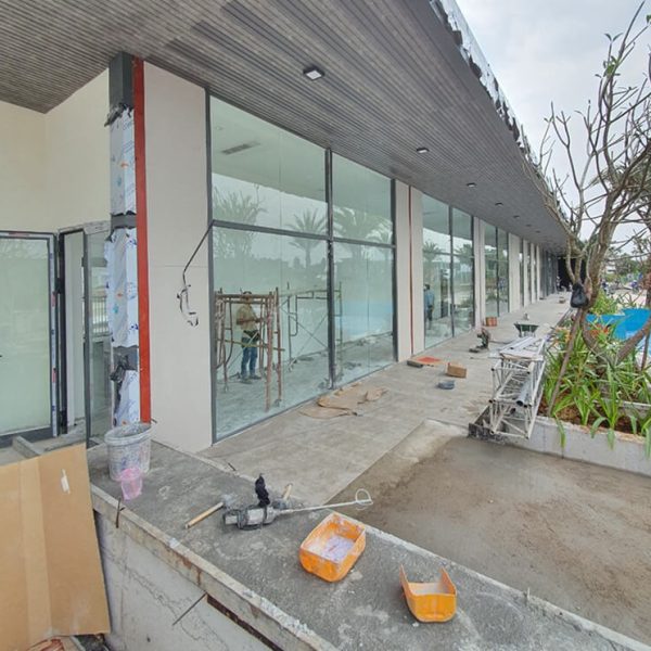 Lắp đặt cửa kính cường lực cho Nhà mẫu KDC Thăng Long Hiệp Phước, Đồng Nai