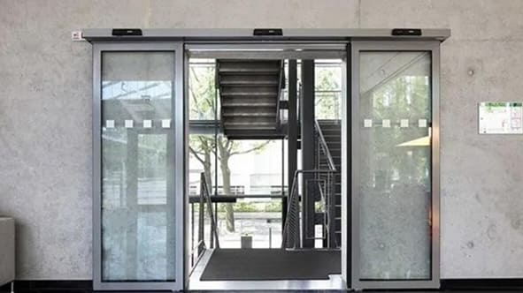 Cửa chống ồn, thích hợp cho khu văn phòng kín Cửa chống ồn, thích hợp cho khu văn phòng kín