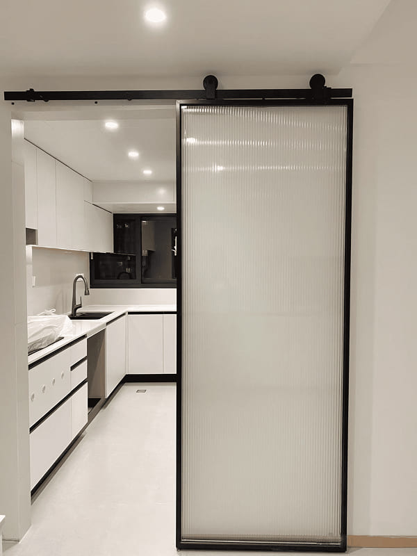 Mẫu cửa kính lùa 1 cánh khung mảnh, gọn gàng và hiện đại Mẫu cửa kính lùa 1 cánh khung mảnh, gọn gàng và hiện đại