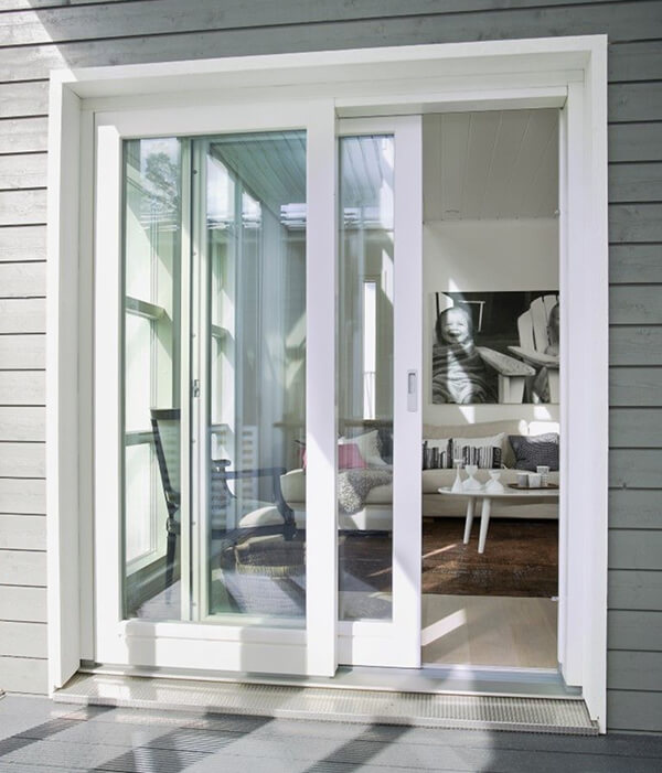 Cửa kính cường lực phòng khách màu kem dạng trượt