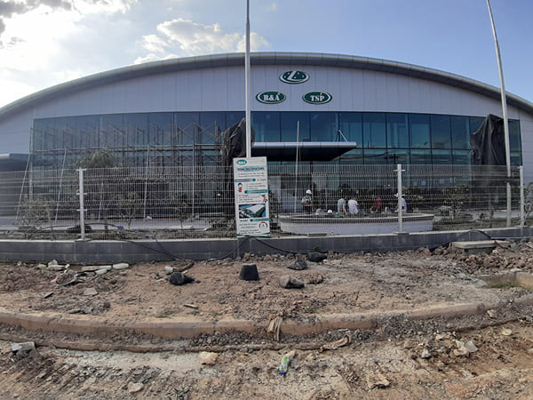 Lắp đặt mặt dựng kính khung nhôm Xingfa cho Công ty Thiết bị điều hòa B&A, Long An