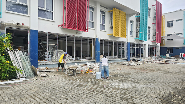 Dự án thi công hệ thống cửa nhôm và vách kính cường lực cho trường quốc tế BIS Hà Nội