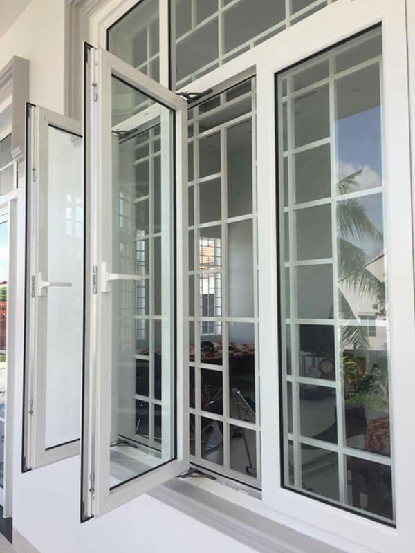 Cửa sổ nhôm 3 cánh cũng ngày càng được ưa chuộng
