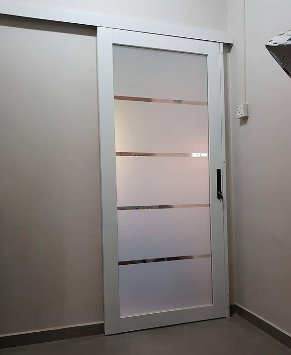 Cửa kính chịu lực khung nhôm dạng trượt phân cách các không gian trong nhà