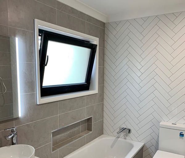 Mẫu cửa sổ nhôm cho phòng tắm Mẫu cửa sổ nhôm cho phòng tắm