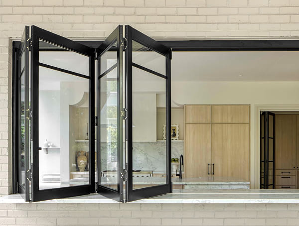 Mẫu cửa sổ xếp nhiều cánh mở rộng tối đa không gian Mẫu cửa sổ xếp nhiều cánh mở rộng tối đa không gian