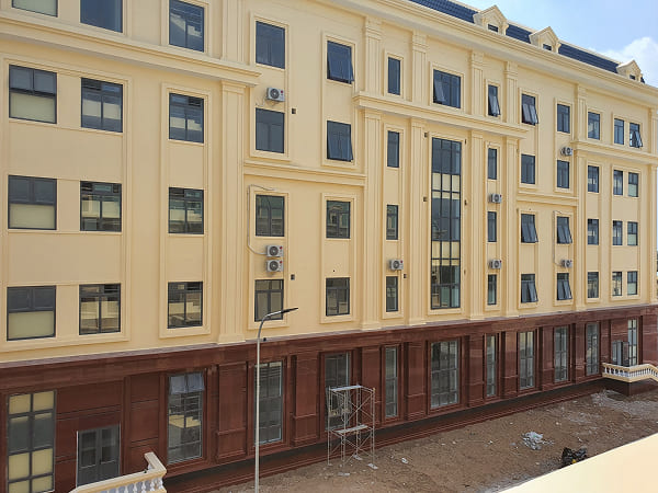 Thi công hệ thống cửa sổ nhôm kính 2 cánh cao cấp cho Trụ sở Công An tỉnh Long An