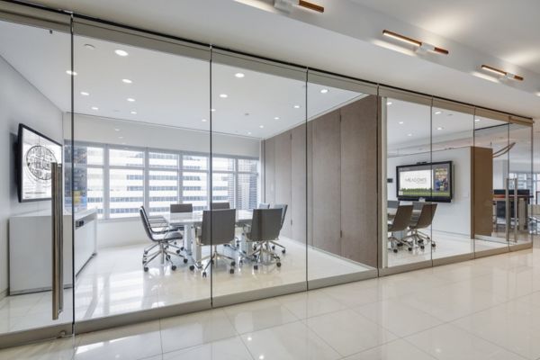 Mẫu vách kính văn phòng hiện đại, chuyên nghiệp