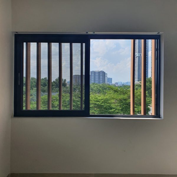 Nhôm Rolan hệ cửa lùa mở RT80